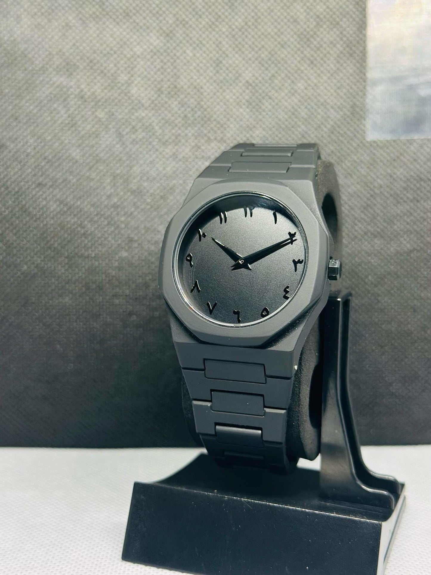 Black Arabic Aura Watch